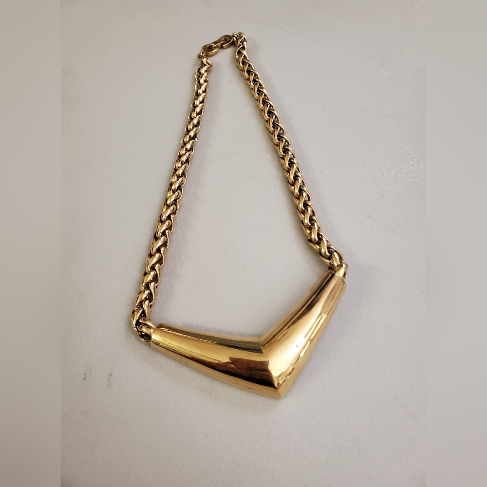 NWOT/NECKLACE